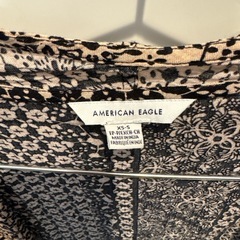 AMERICAN EAGLE 花柄ロングカーディガンの画像
