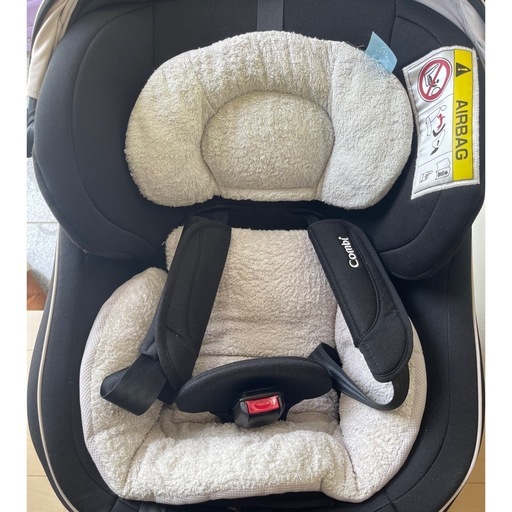 コンビ　クルムーヴ　チャイルドシート　新生児〜18kg