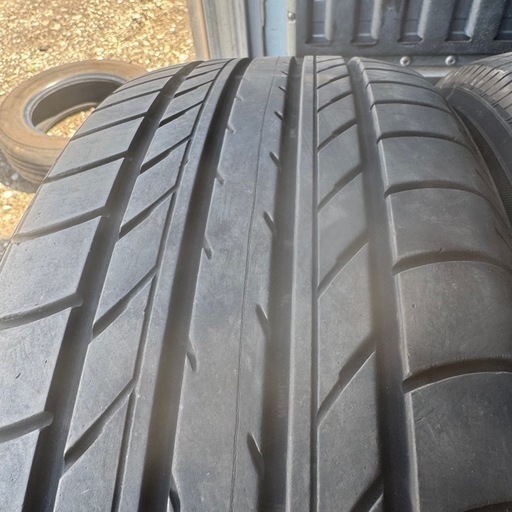 バリ山　YOKOHAMA ヨコハマ　　E70 225/60R17 夏タイヤ　2019年製　17インチ
