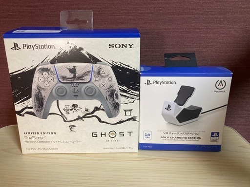 PlayStation 5 DualSense ワイヤレスコントローラー GHOSTOFYOTEI リミテッドエディションと、ソロチャージングステーションのセット