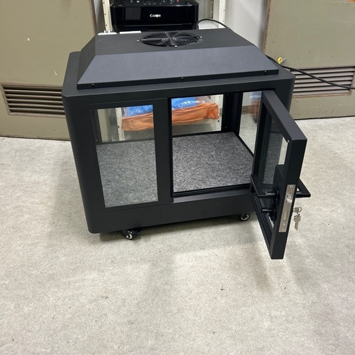 上2604-522 kurflo ペット用防音室 動作確認済み　キズ汚れ有り