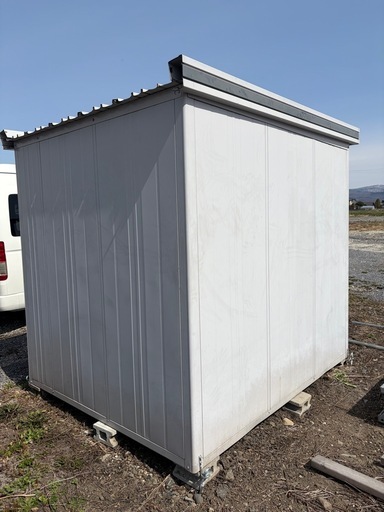 北海道旭川市直接取引歓迎 ヨドコウ 物置 現状品 本体高さ2110mm 長さ2210mm 横幅 1870mm/間口高さ1950mm 横