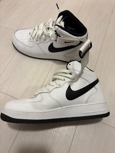 NIKE エアーフォース1 mid