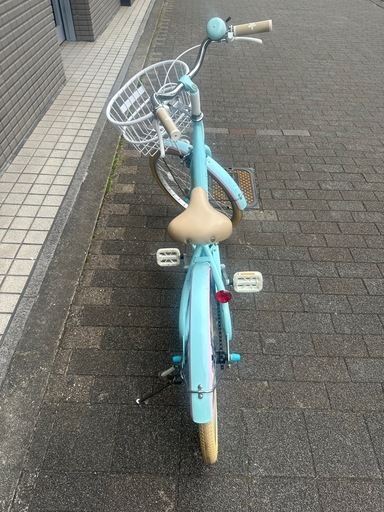 ★美品★20インチ　子供用自転車　LEDオートライト付き　水色