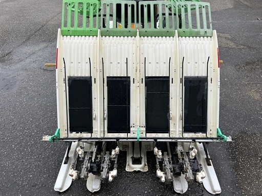ヤンマー 田植機　パワステ ロータリー式　4条植え VP1  4.9馬力　歩っとハンドル 4条　CSハンドル　乗用型　田んぼ　水田 ガ