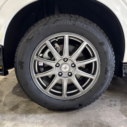 HONDA   ZR-V  スタッドレスタイヤ　　美品