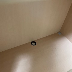 収納棚、コード穴有の画像