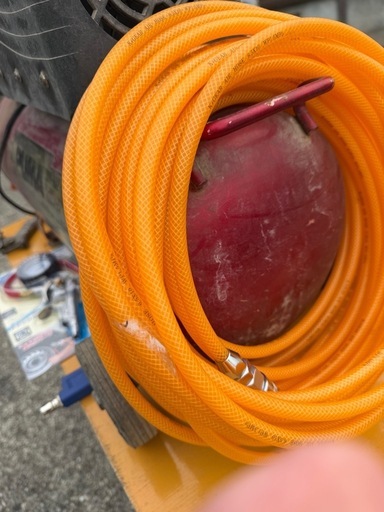 決まりました
SK11エアコンプレッサーSR-102
