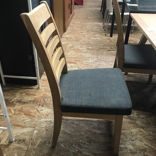 ジャングルジャングル貝塚店　ダイニングセット　木　木目　茶色　ライトブラウン　テーブル　イス　チェア　机　シンプル　オシャレ　インテリ