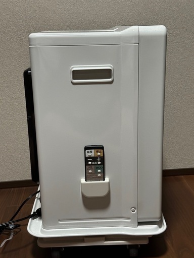 コロナ　ファンヒーター　自動給油ポリタンク付き