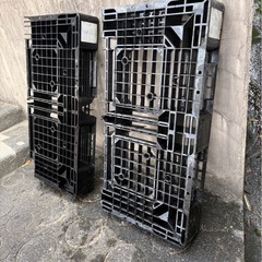 パレット半割れの画像