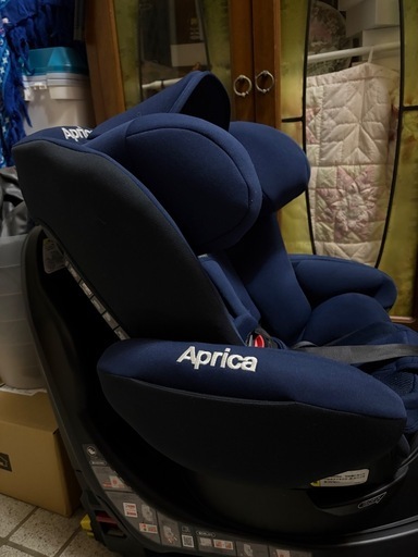 受け渡し決定　
チャイルドシート　ディアターンプラス　アプリカ　 ISOFIX　　