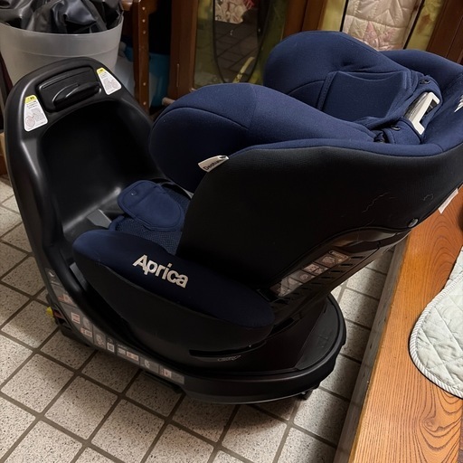 受け渡し決定　
チャイルドシート　ディアターンプラス　アプリカ　 ISOFIX　　