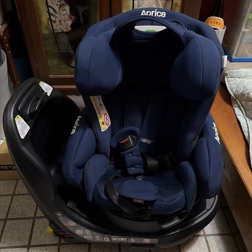受け渡し決定　
チャイルドシート　ディアターンプラス　アプリカ　 ISOFIX　　