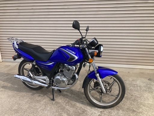 バイク　SUZUKI EN125