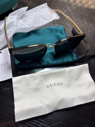 GUCCIサングラス　　GG0563SKN-001