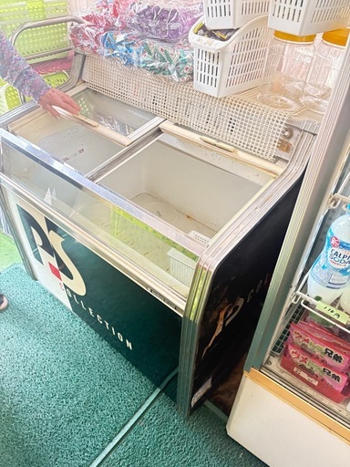 アイスクリーム　冷凍庫