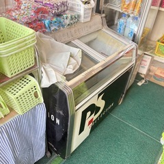 アイスクリーム　冷凍庫の画像