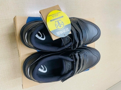 安全靴 
ASICSのブラック