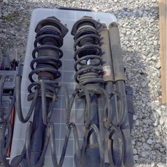 車の車高調を交換して下さい