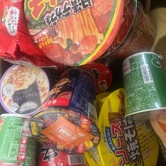 インスタント麺やカップ麺などの画像