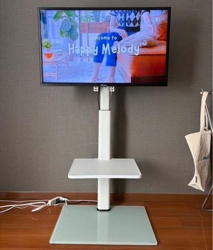 【美品】2022年 Hisense 32V型テレビ TVスタンド アンテナ分波器 3点セット
