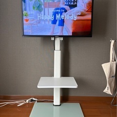 【美品】2022年 Hisense 32V型テレビ TVスタンド...