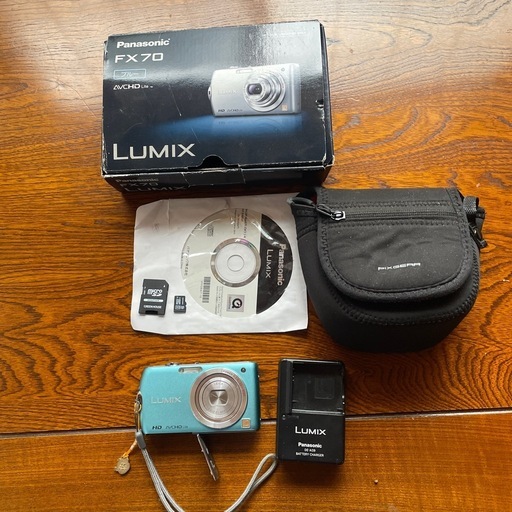 Lumix FX70 32GSD付き