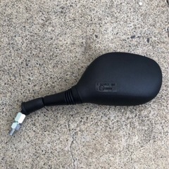 バイクのミラーの画像