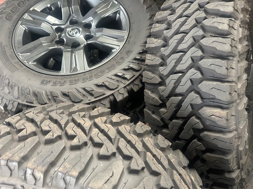 2025年バリ山125ハイラックスZ純正17インチ265/70R17YOKOHAMA 2025年バリ山125ハイラックスZ純正17インチ265/70R17YOKOHAMA