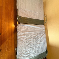 折りたたみベッドの画像