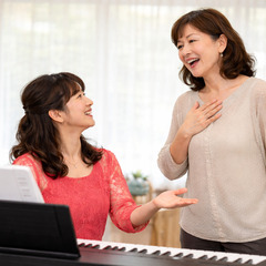 声楽家・ポップスシンガーである【清水一貴】講師のボーカル体験レッスンが無料！第一線で活躍するプロ歌手によるボイストレーニングが受講できます♪の画像