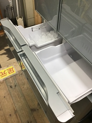 HITACHI   6ドア冷蔵庫　2014年製　517L     自動製氷有り　中古品