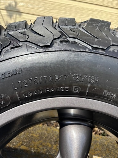 BFGoodrich All-Terrain T/A 17インチ タイヤホイール