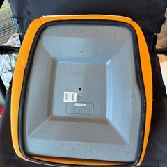 ジュニアシート、オレンジの画像