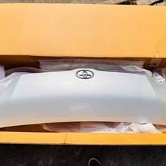 ハイエース　ワイド用　ボンネット
の画像