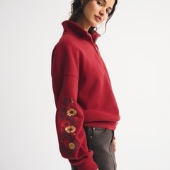 【新品】Abercrombie&Fitch 春節 サンデー ハーフジップの画像