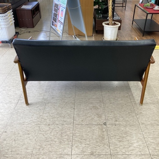 【ジモティー割引で最大15％OFF⭐️】　カリモク　2人掛け　ソファ　ブラック