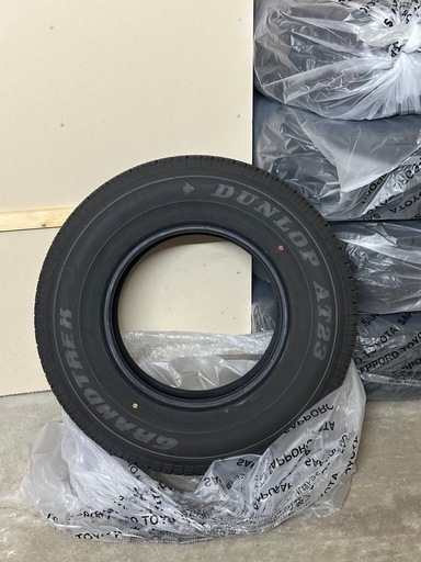 265/70R16 ダンロップ　新車外し ランクル70 純正タイヤ 4本
