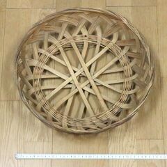 【投稿期限　4月26日まで】古民家　カゴ　5個　木製　色々な種類　中古品の画像