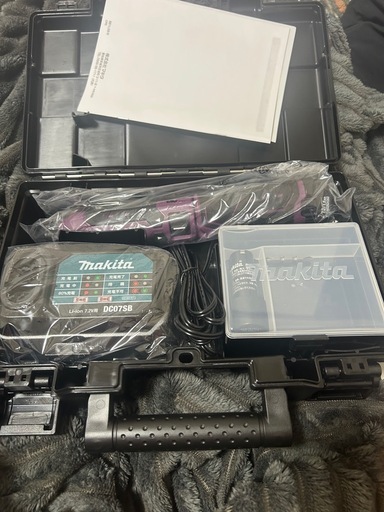 値下げ可能
早い者勝ち新型マキタ7.2vペンドラ