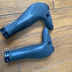自転車のハンドルバーグリップの画像