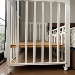 ベビーベッド
の画像