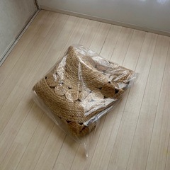 麻製ラグの画像