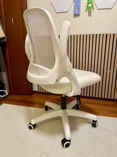 ほぼ新品NEOCHAIR オフィスチェア メッシュ 跳ね上げ式