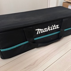 マキタ掃除機18vバッテリー付き掃除機収納ケース付きの画像