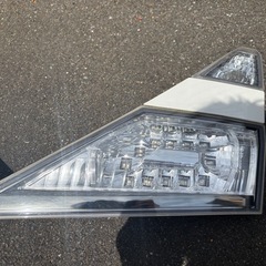 ヴェルファイア 20系 純正テールランプの画像