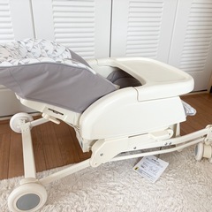 〔美品〕アップリカ  ハイローベッド＆チェア ユラリズム エアークッション の画像