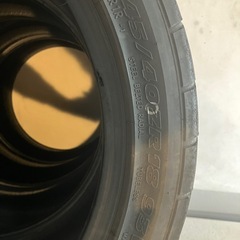 タイヤ4本の画像