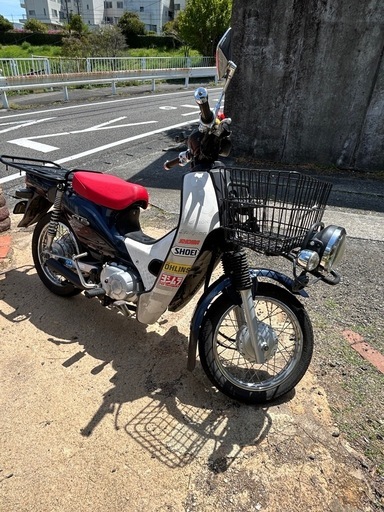 スーパーカブプロ50インジェクション　ローダウンシート　社外マフラー スーパーカブプロ50インジェクションローダウンシート社外マフラー